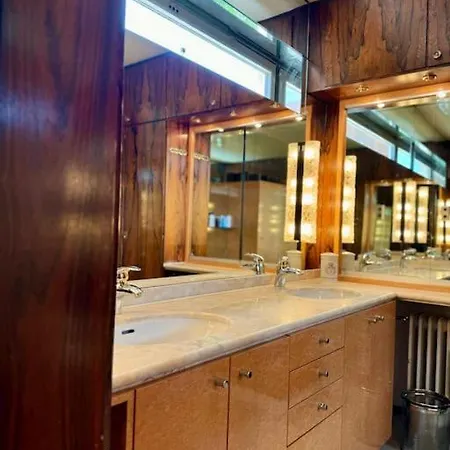 Haus Mit Pool Im Herzen Bochums *