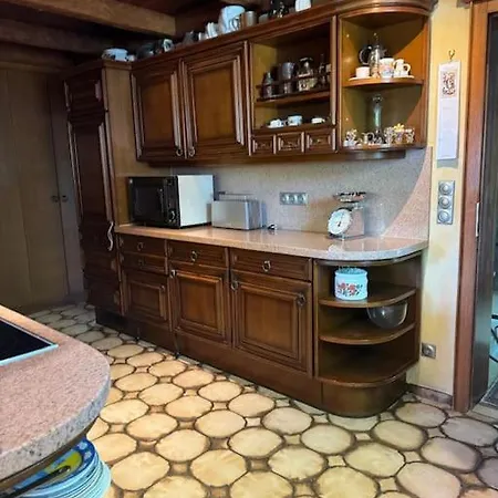 Haus Mit Pool Im Herzen Bochums