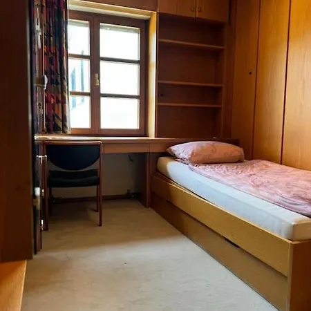 Haus Mit Pool Im Herzen Bochums