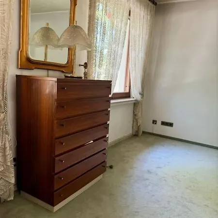 Haus Mit Pool Im Herzen Bochums