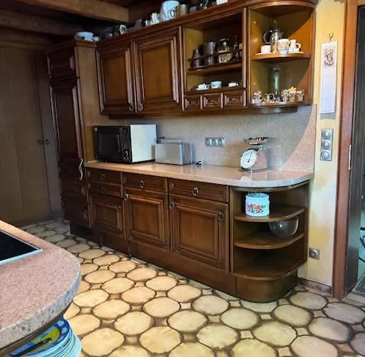 Haus Mit Pool Im Herzen Bochums