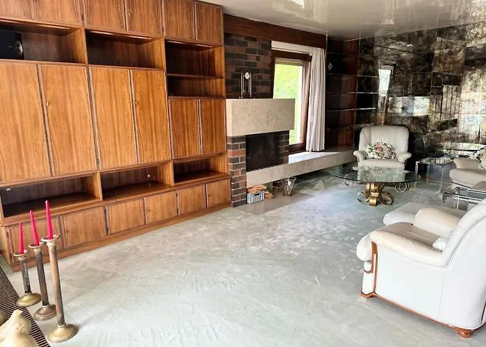 Haus Mit Pool Im Herzen Bochums Feriehus