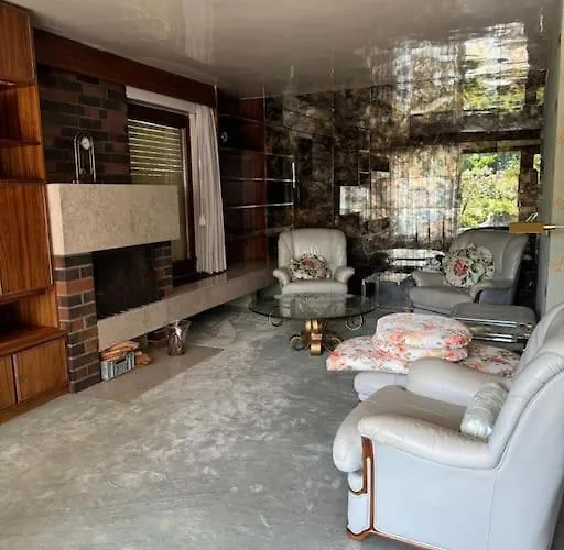 Haus Mit Pool Im Herzen Bochums Feriehus