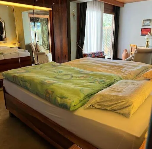 Haus Mit Pool Im Herzen Bochums Feriehus