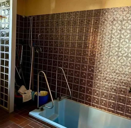 Haus Mit Pool Im Herzen Bochums Bochum